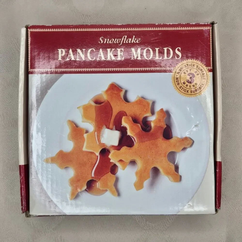 Williams-Sonoma Set of 3 Snowflake Pancake Molds in Box